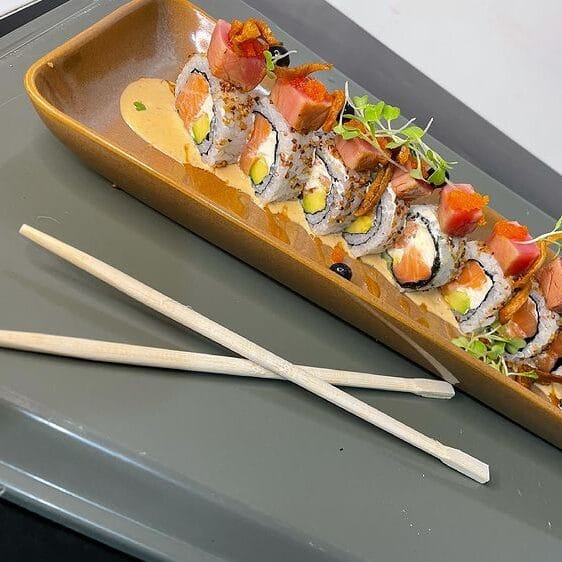 209570125 4129025663845254 4773972703021404870 n e1654661843330 Los 5 mejores restaurantes de sushi en Medellín [2023]