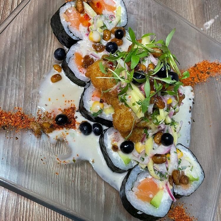 210436330 3601984906569538 1675617395713677815 n e1654661822133 Los 5 mejores restaurantes de sushi en Medellín [2023]