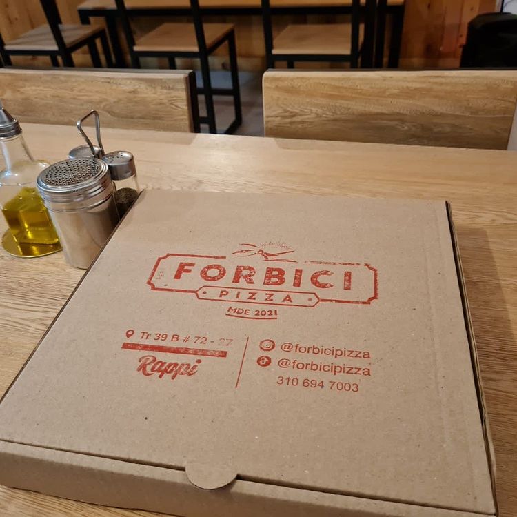 forbici ¿Cuál es la mejor pizza en Medellín? [2023]